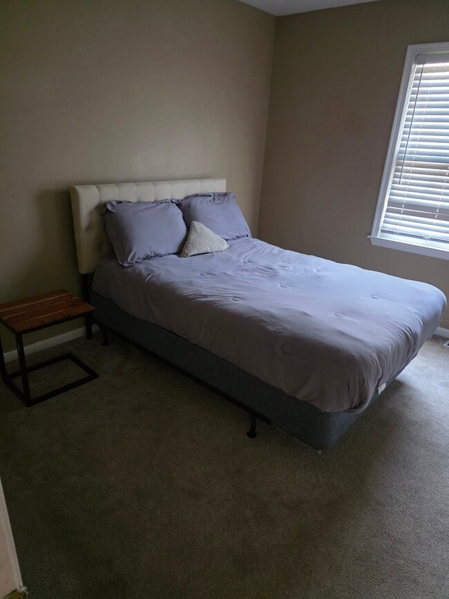 Photo - 105 Castle Manor Ct