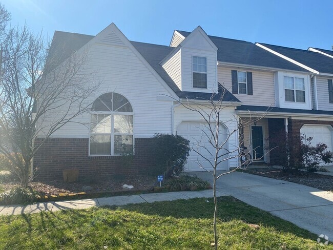 Building Photo - Move in ready, 2-story Townhome located in...