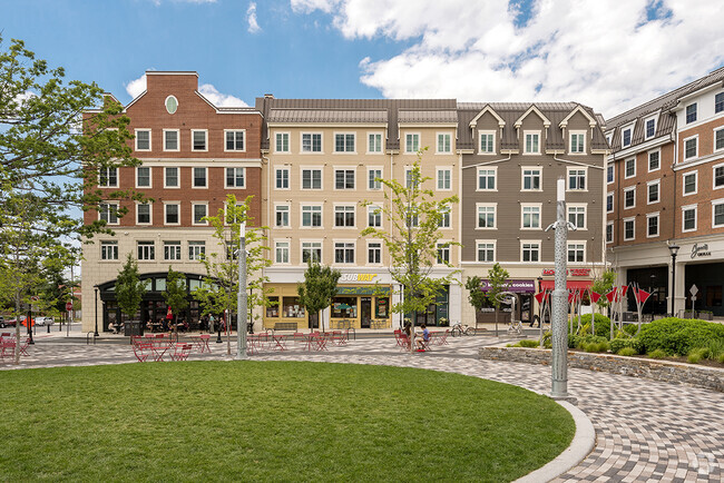 Building Photo - The Oaks on The Square Rental