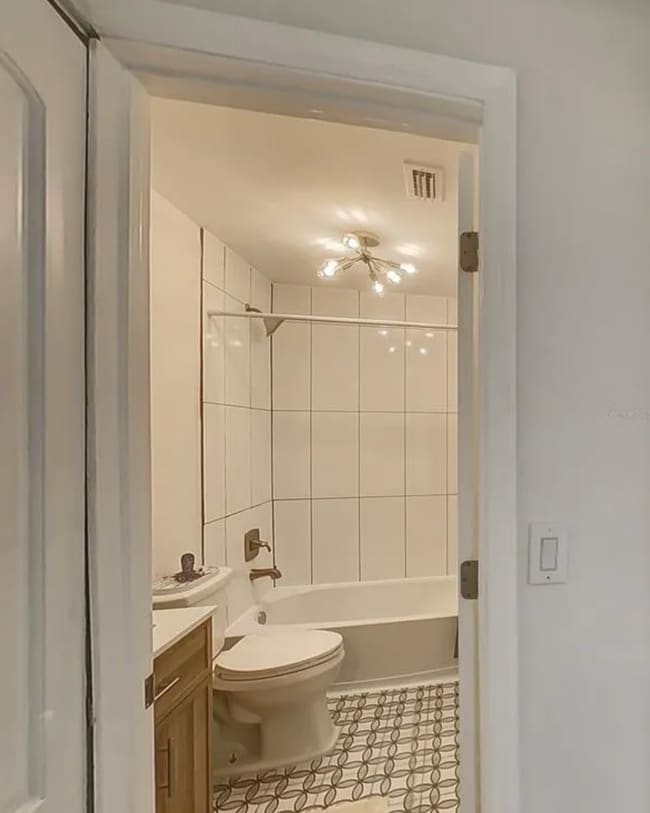 Photo - 115 W Redding St