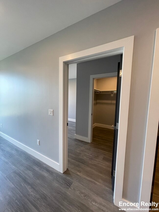 Photo - 365 Western Ave Unidad 509