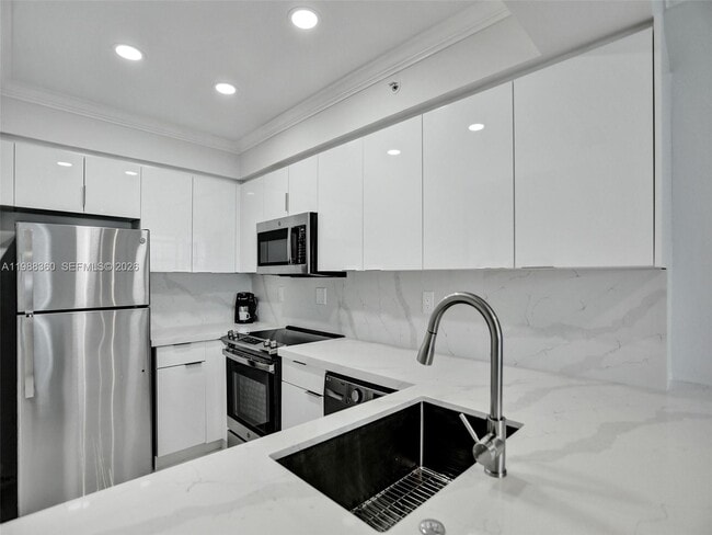 Photo - 2501 S Ocean Dr Unit 934 (Available June 2)