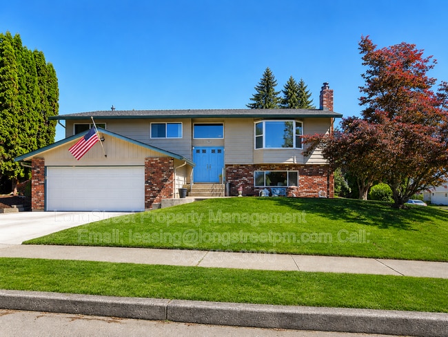 Building Photo - 794 SW Orchard Pl