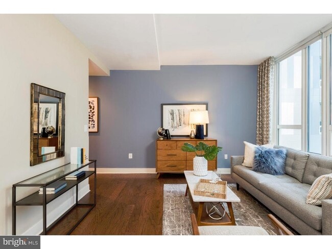 Building Photo - 1900 Arch St Unit 212 Rental