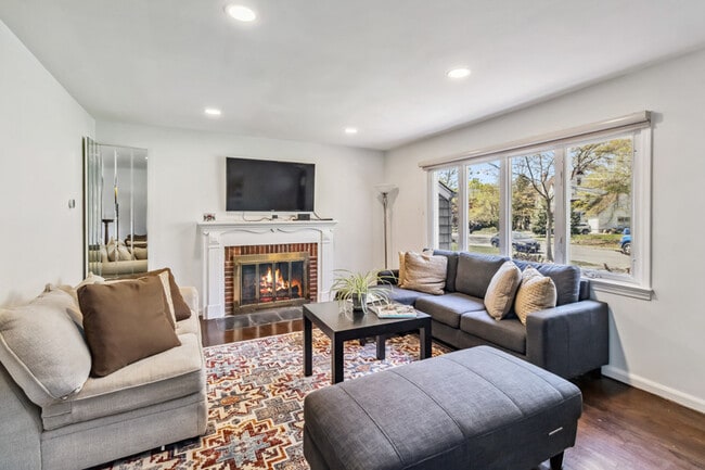 Photo - 22 S Cedar Pkwy