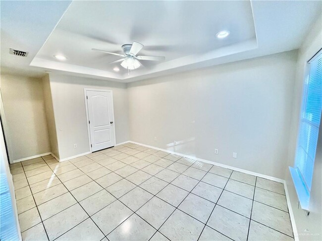 Photo - 6 Hackberry Ave Unit 2
