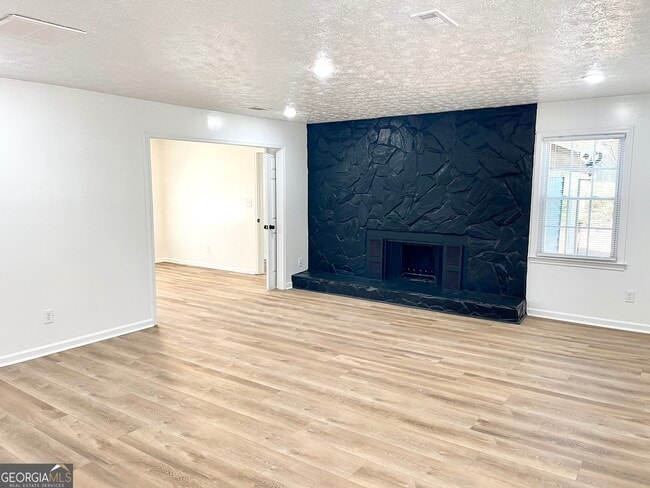 Photo - 165 Fieldstone Dr
