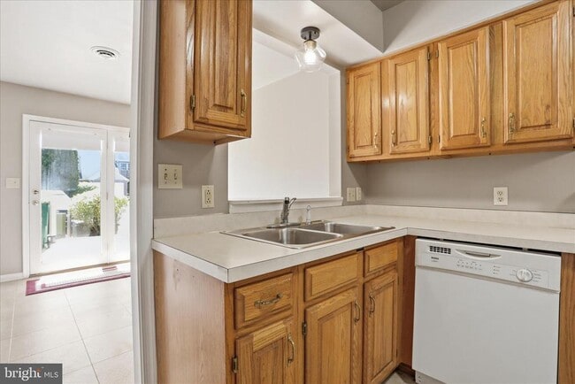 Photo - 1008 Orchard Dr