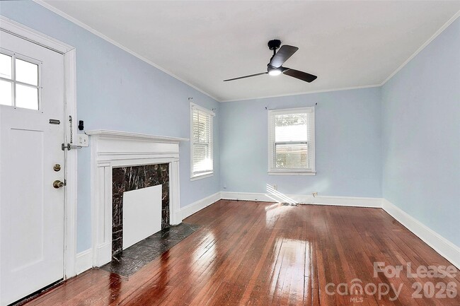 Photo - 1105 Brookhurst Dr