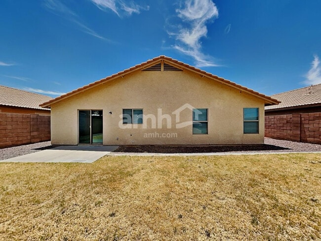 Building Photo - 8956 W Charleston Ave Rental