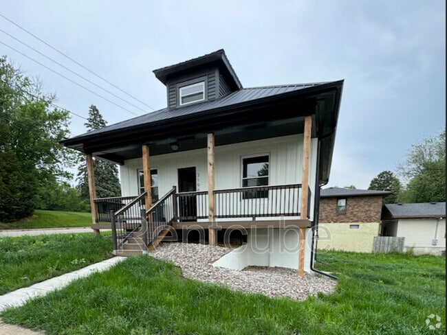 Building Photo - 3196 Windsor Ave Rental