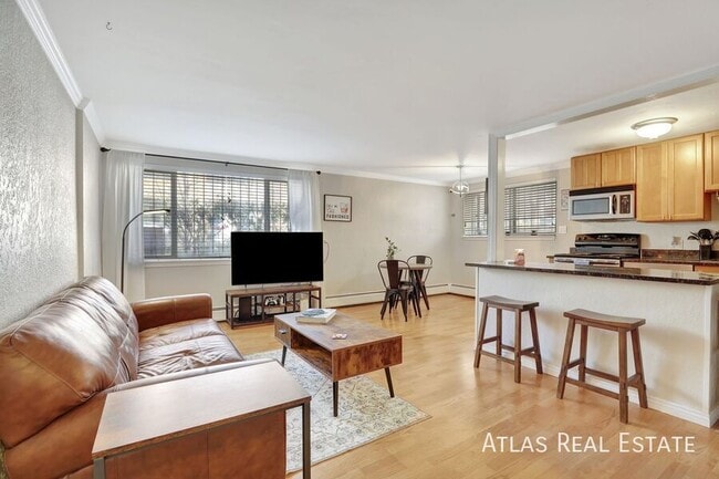 Photo - 1151 N Marion St