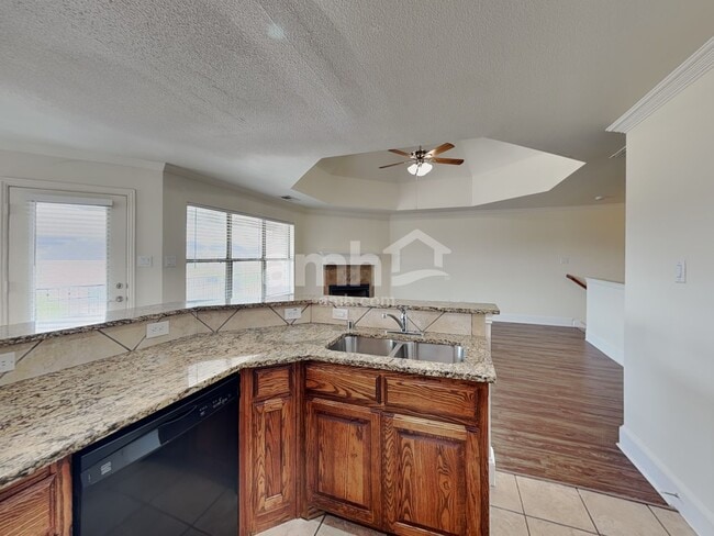 Photo - 1827 Leann Ln