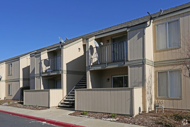 Photo - Coalinga Crossing Apartments
