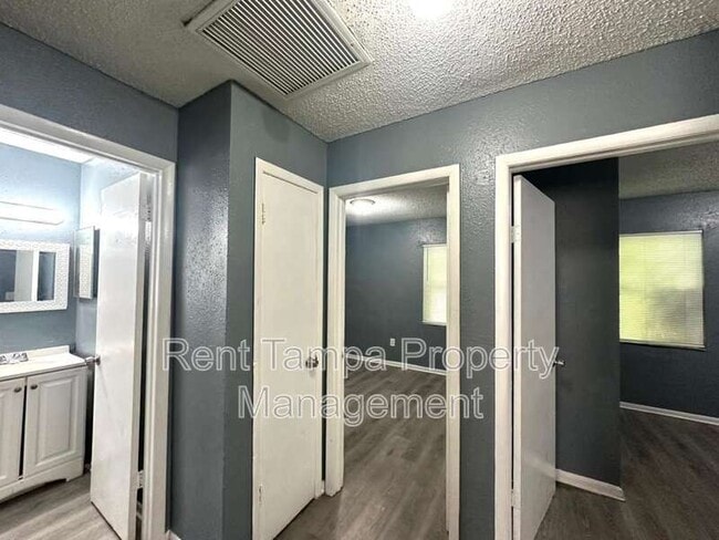 Photo - 8304 N Mulberry St