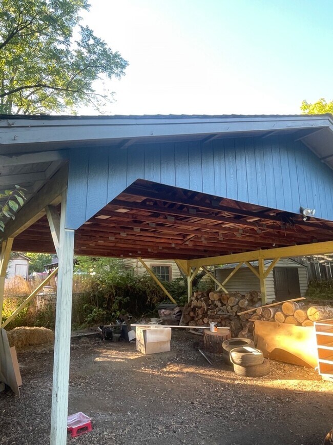 Photo - 270 Mountain View St