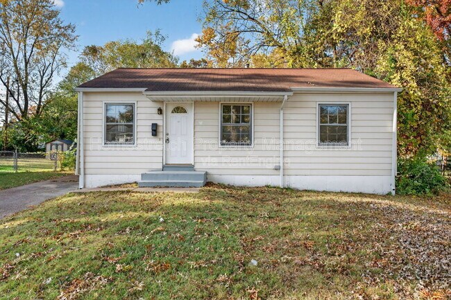 Photo - 437 Lanark Rd