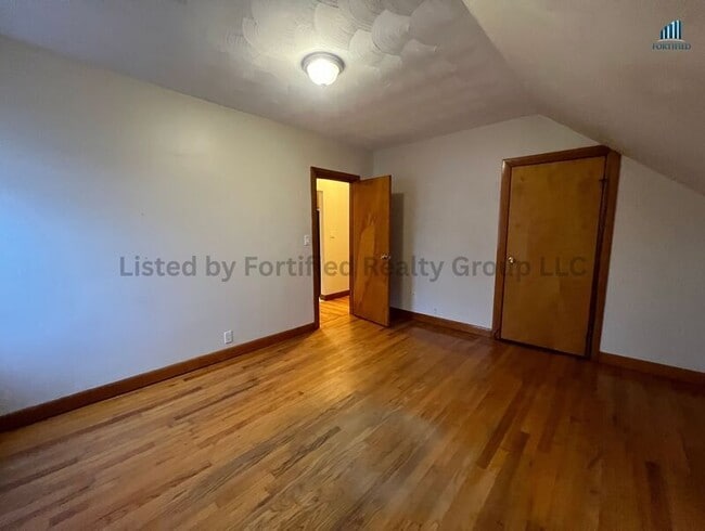 Photo - 455 Middle St Unit 3