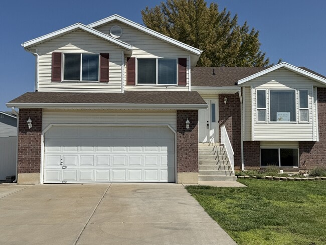 Building Photo - 2022 N 850 W Rental