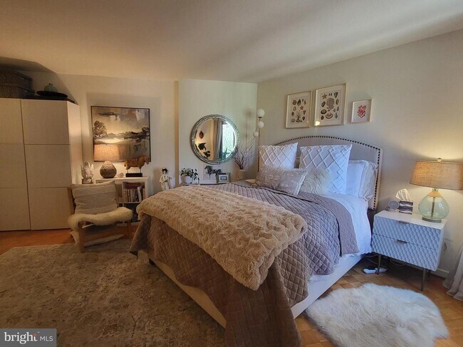 Photo - 224 W Rittenhouse Square Unidad 604