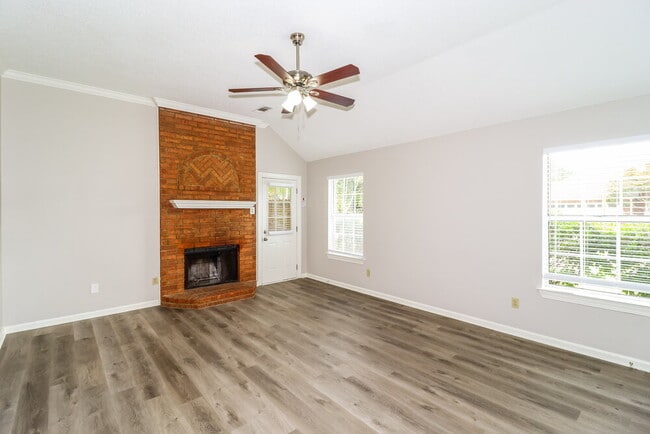 Photo - 3158 Clubview Cove N