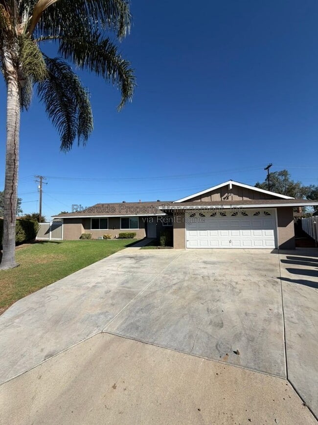 4500 Sutton Pl