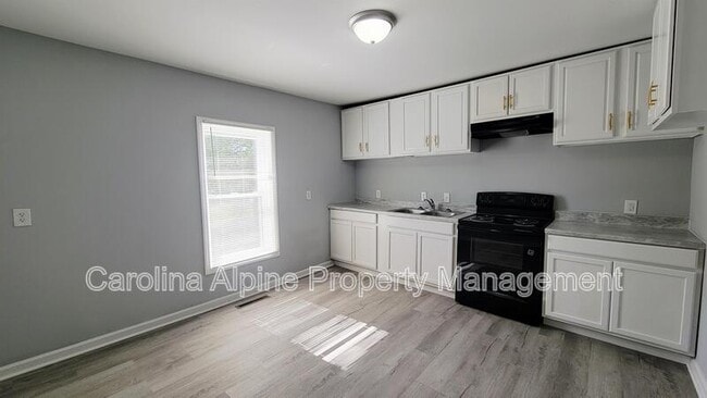 Photo - 215 Foy Ave