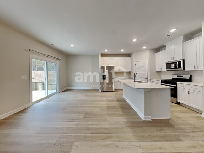 Photo - 789 Treeline Rd