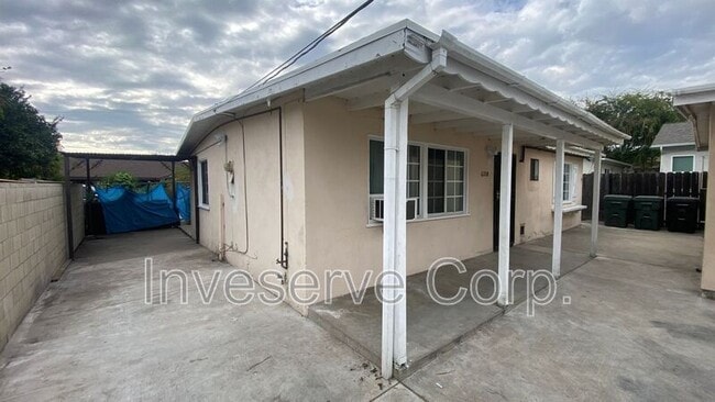 Photo - 620 E Saxon Ave Unit #B