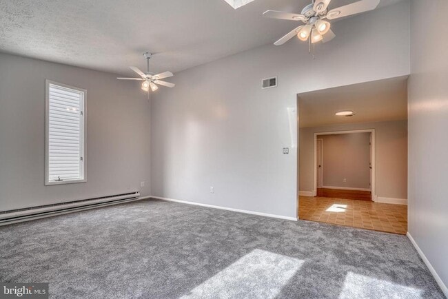 Photo - 427 Greenwood Rd