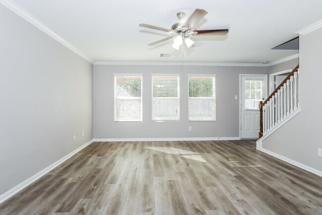 16750 Warbler Dr