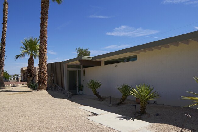 2900 N Chuperosa Rd