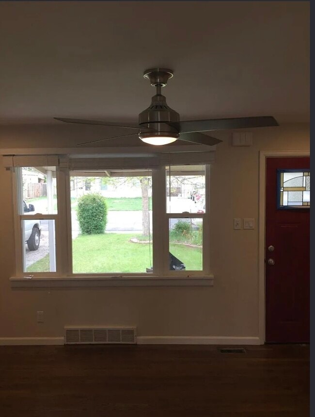 Photo - 1920 Xanthia St