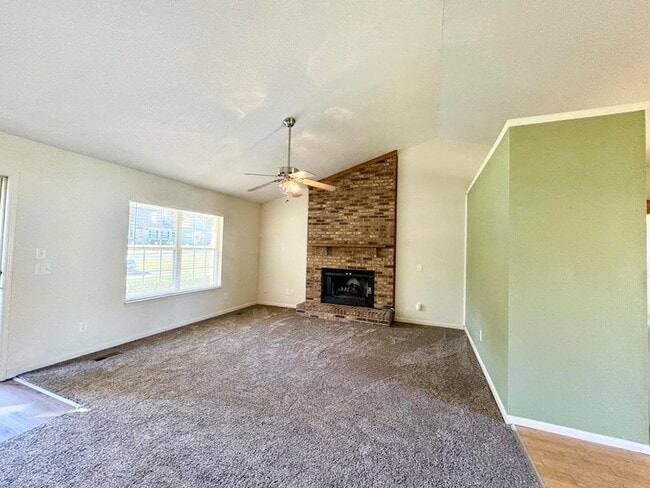 Photo - 5609 Landrum Dr