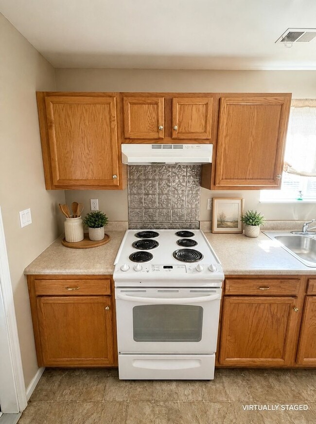 Photo - Brownstown Apartments Unidad 821B