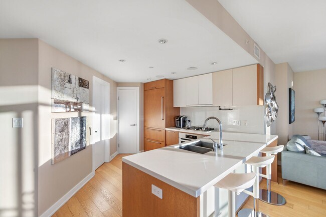 Photo - 1372 Seymour St Unit ID1332047P