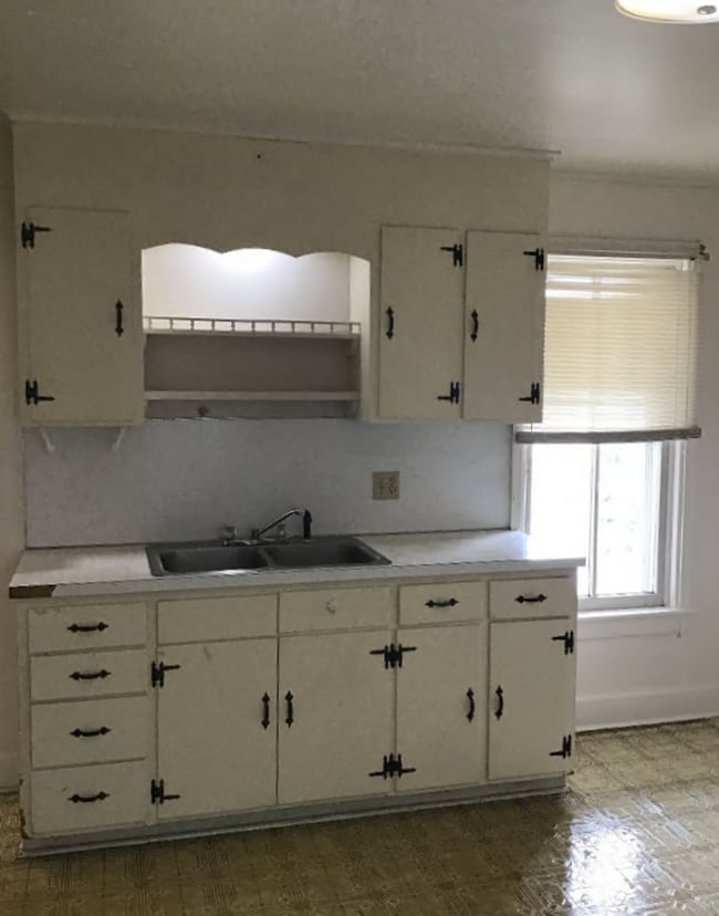 Photo - 726 Lincoln Way E Unit 726 B