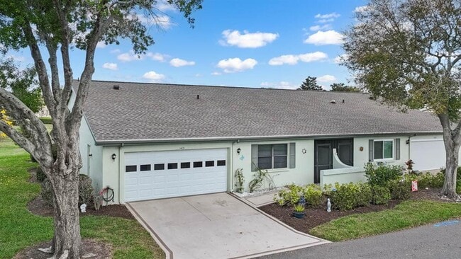 Building Photo - 1415 Langley Dr