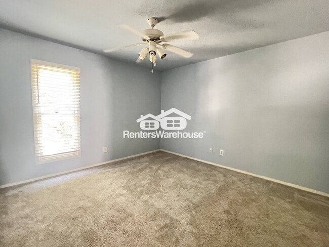 Photo - 5928 Sandhurst Ln