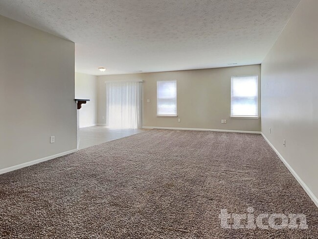 Photo - 943 Farmington Trail