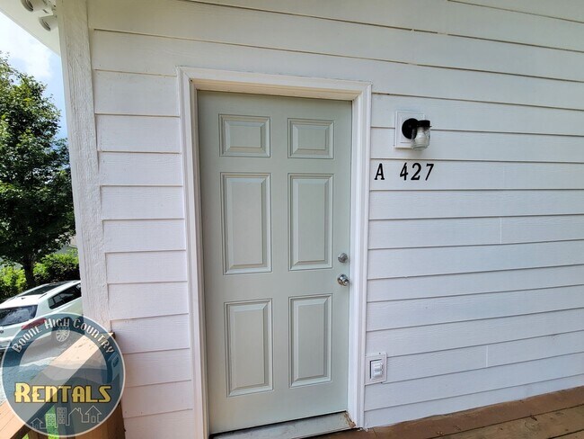 Photo - 427 Sugarloaf Rd Unit A