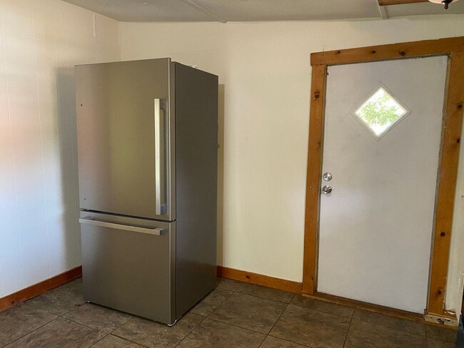 Photo - 474 Whitehall Rd