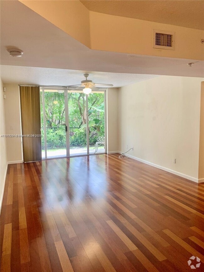 Building Photo - 529 E Sheridan St Unit 1021 Rental