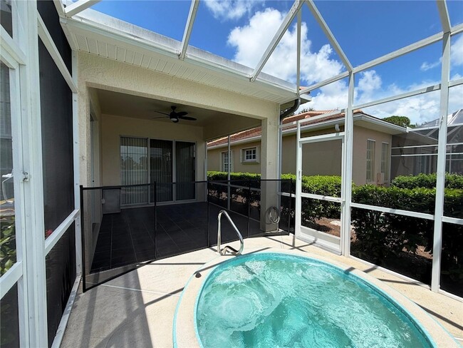 Photo - 880 Chalmers Dr