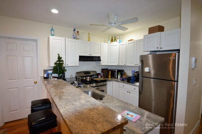 Photo - 66 Egmont St Unit 2