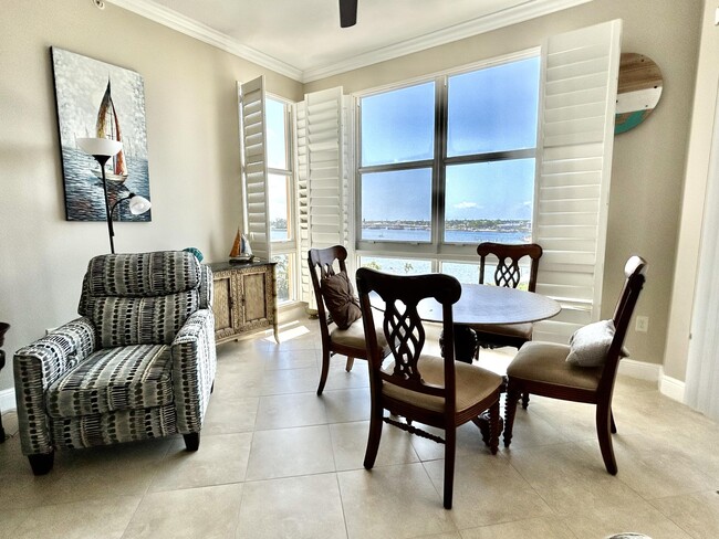 Photo - 806 E Windward Way Unidad 623 Rental