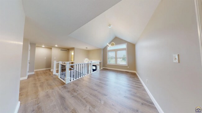 Photo - 3755 SW Summerfield Dr