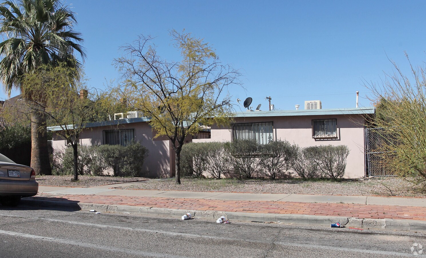Photo - La Clarita Apartments