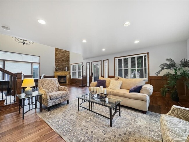 Photo - 4407 Curve Ave