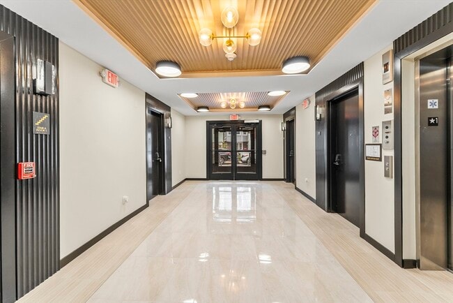 Building Photo - 24-28 Mt Pleasant St Unit 207